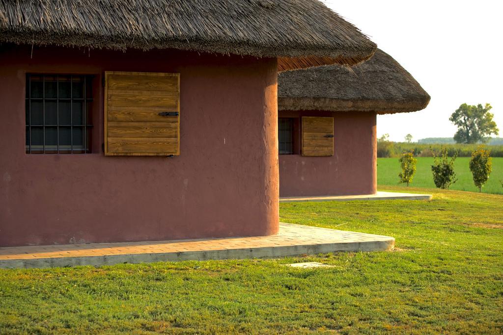 Agriturismo Bassara Le Capanne Argenta Buitenkant foto